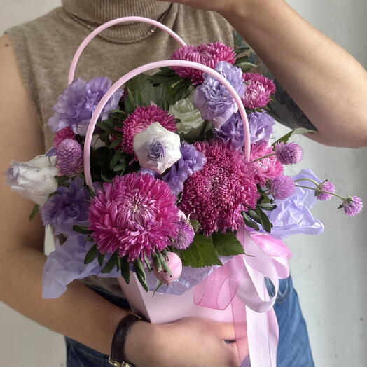Сумочка с астрами и эустомой 💗💜