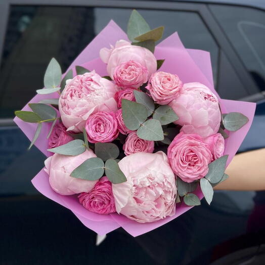 Букет из пионов и кустовой розы 🌸💕