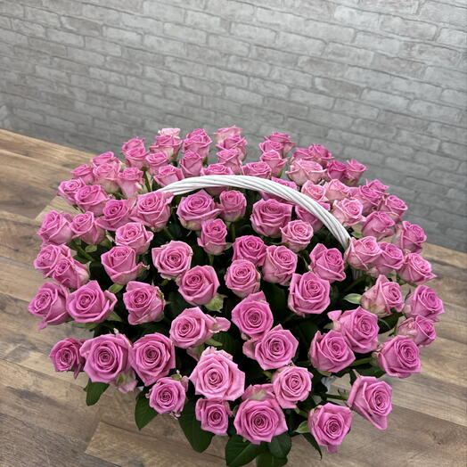 Розовые розы в корзине💕💕💕