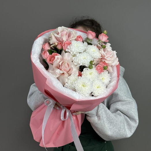 нежное прикосновение большой