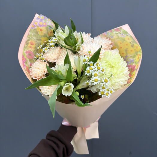 Букет из хризантем с альстромерией💐