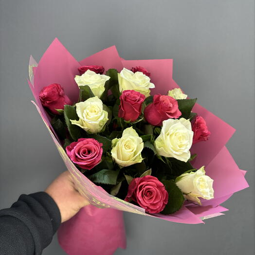 Букет 15 роз🌹🌹🌹
