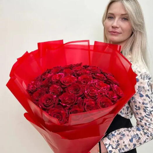 Букет "Императрица" 33 красные розы