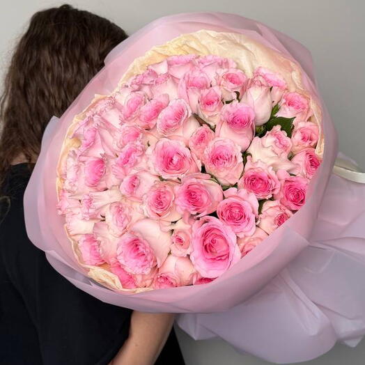 Букет розовых роз