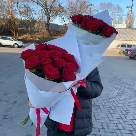 Monobucket of roses (S size)