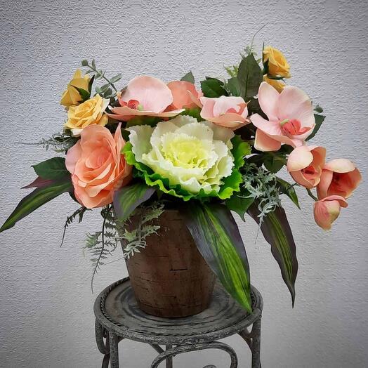 "Gentle kiss" (Composition of decorative flowers)