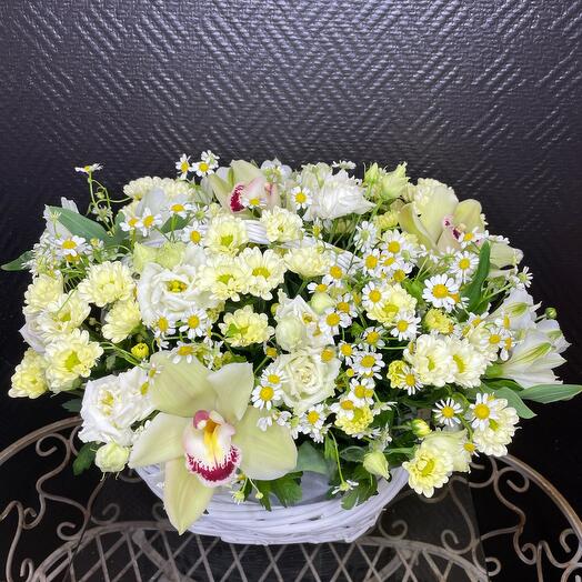 Basket with flowers