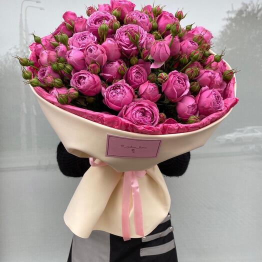 Rosa arbustiva en forma de peonía