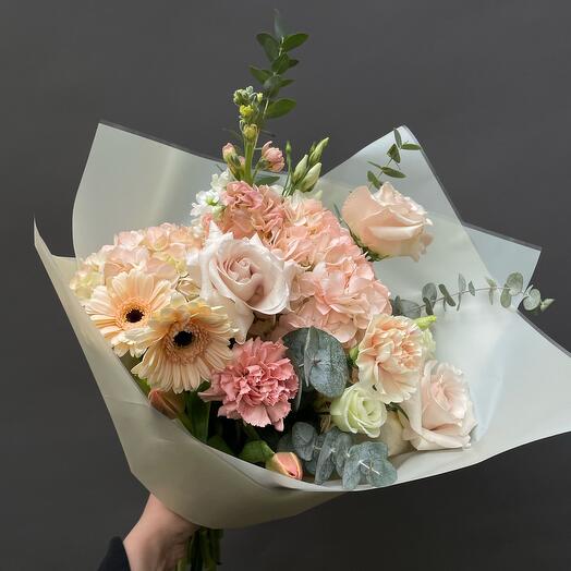 Roses and gerberas mix bouquet