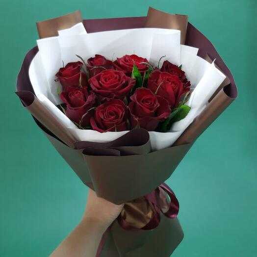 9 red roses