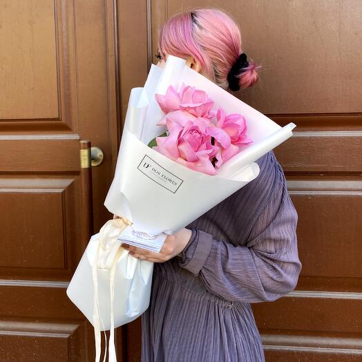 Bouquet of pink roses "Romance"