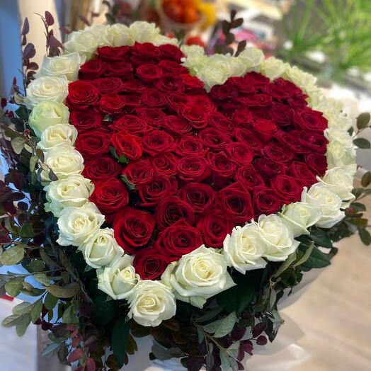 Корзина из 101 Розы в виде сердца ♥️