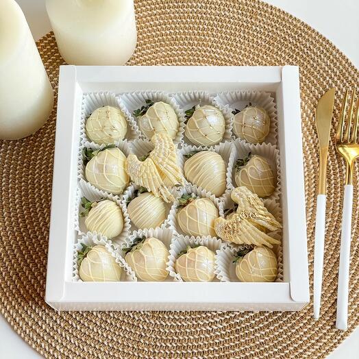 Клубничный бокс "Ангельский"