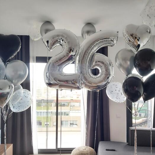 2 numeros y 1 ramillete de globos