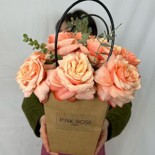 Цветы в коробке