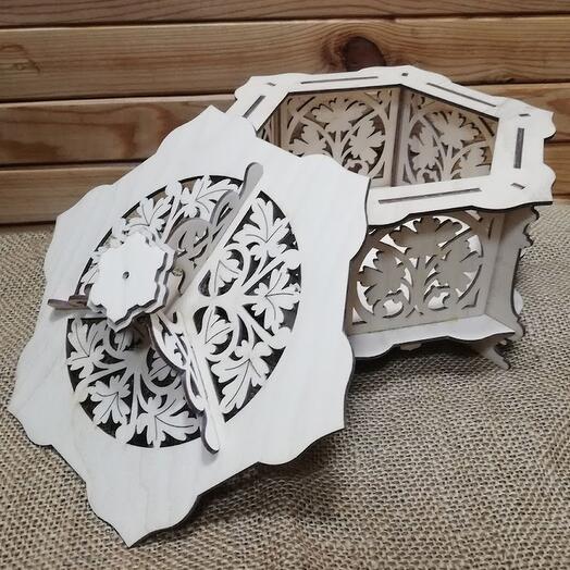 Вазочка конфетница резная