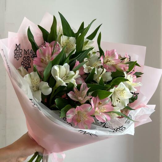 Mono bouquet of alstroemeria