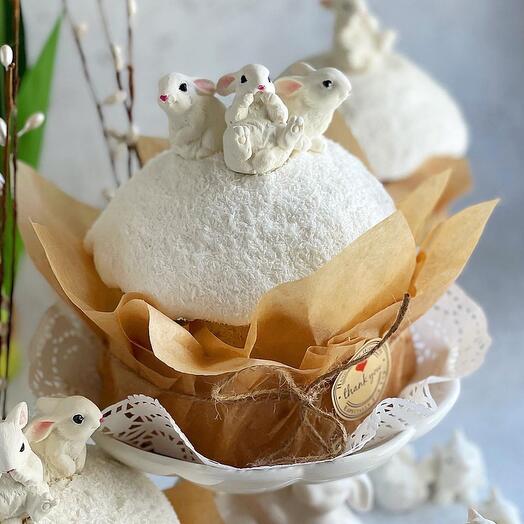 Raffaello cake with stuffing inside