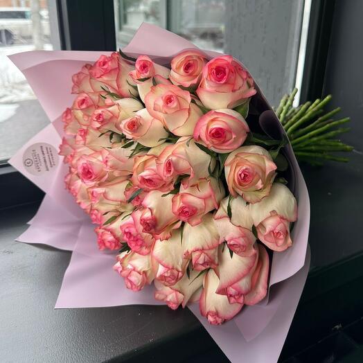 Букет нежных роз