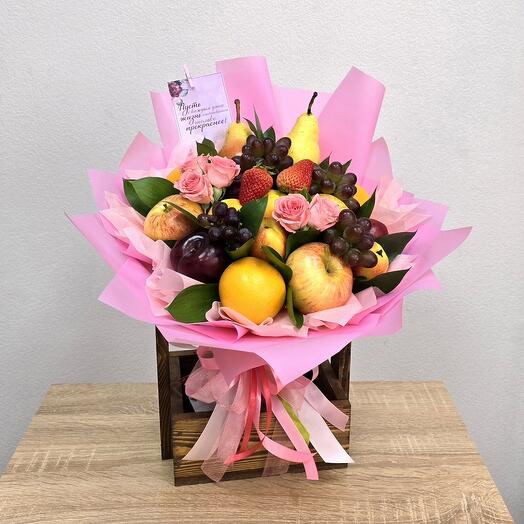 Фрукты в розовом