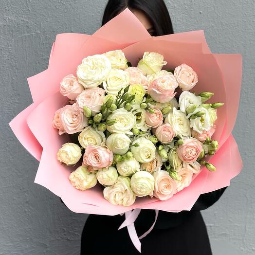 Delicado ramo con eustoma y rosas arbustivas 🌸 🥰 