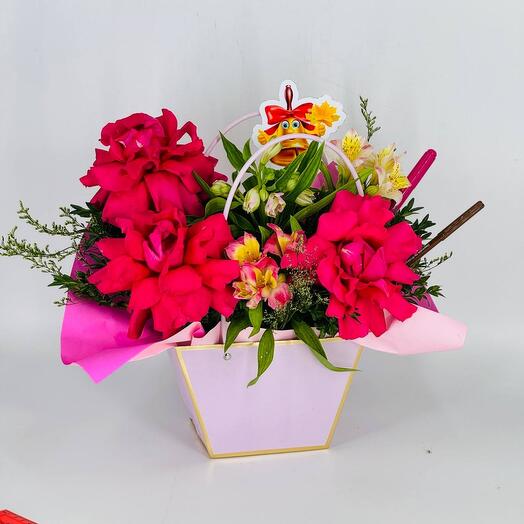 Bouquet of flowers with bright pink French pink Floyd roses in a handbag on September 1st