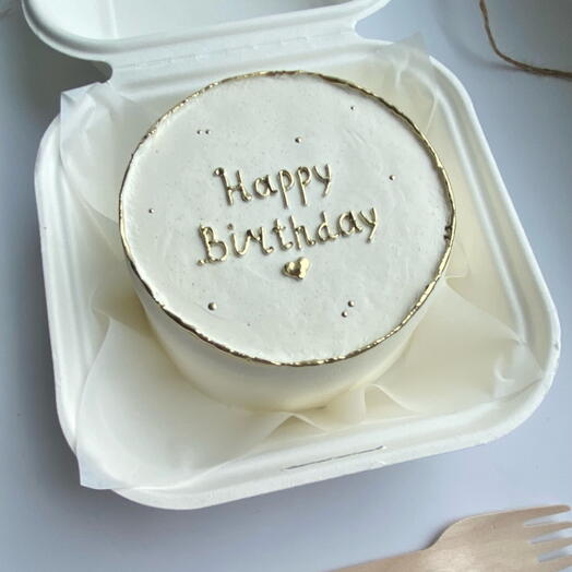 Pastel de Bento "Happy birthday" con oro
