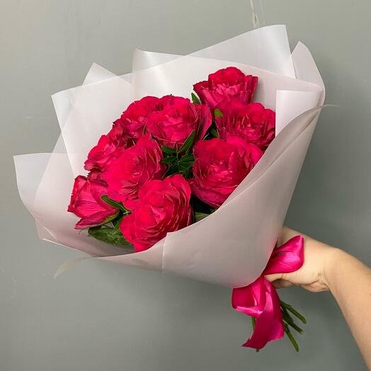 Малиновые розы