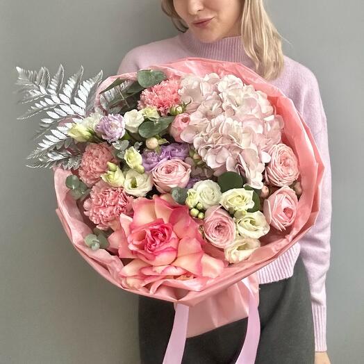 Pink bouquet with French rose