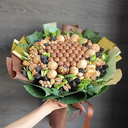Букет из орехов и сухофруктов Макадамия