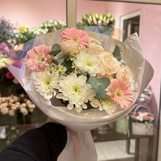 Buquê de flores com entrega em Varsóvia e arredores