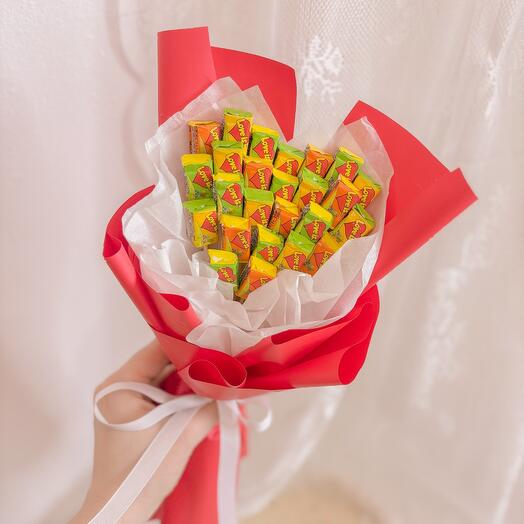 Букет из жвачек Love is in Red