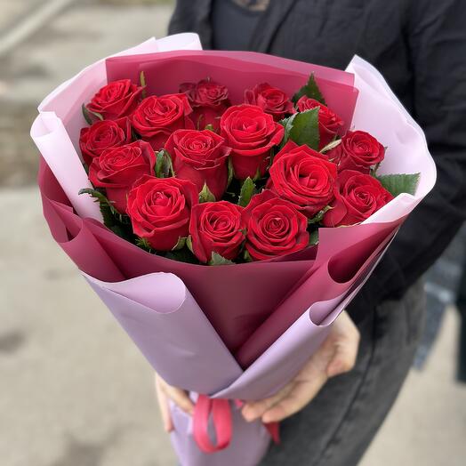 Букет из красных роз 15 шт
