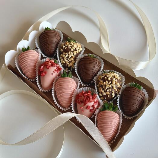Set of 10 strawberries "For her"