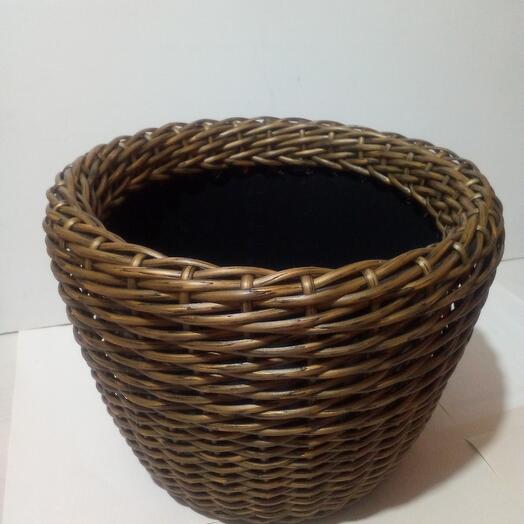 Кашпо из ротанга