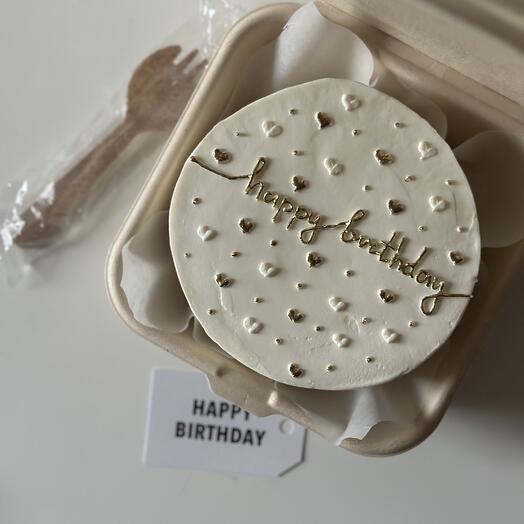 Бенто-торт в подарок «happy birthday » с золотыми сердечками