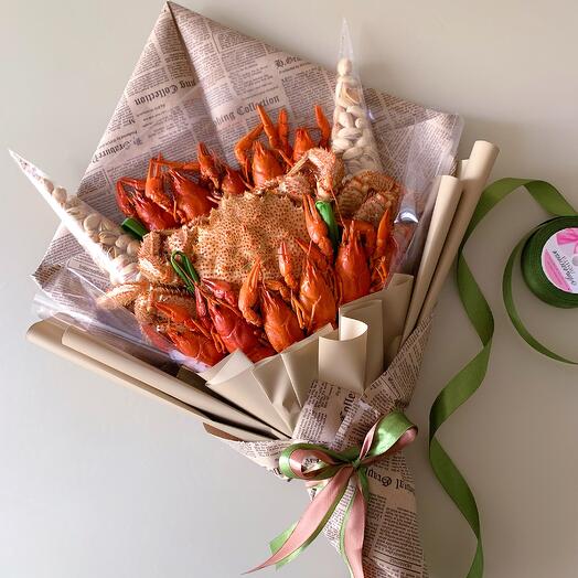 Мужской букет из морепродуктов «Крабовый каприз» на День рождения мужу, папе, другу