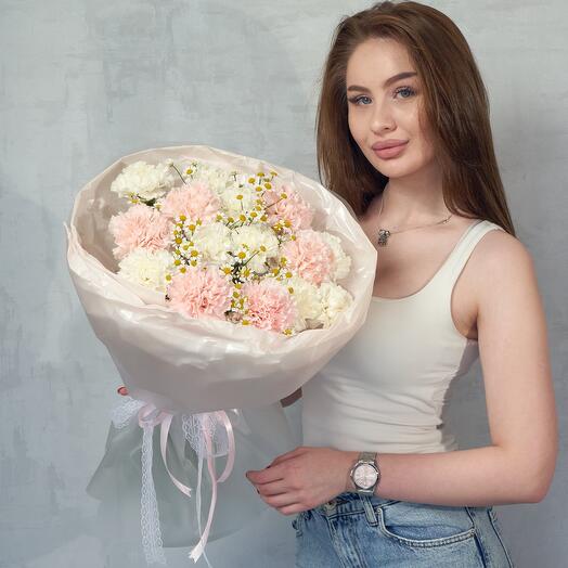 Букет из диантуса и ромашки