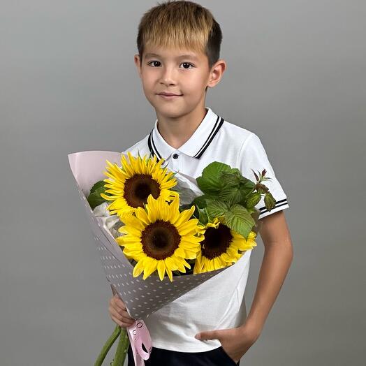 Букет из 3 подсолнухов