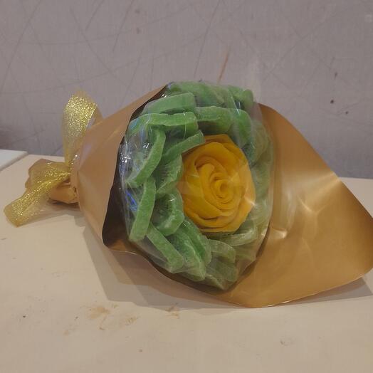 Букет из манго и киви