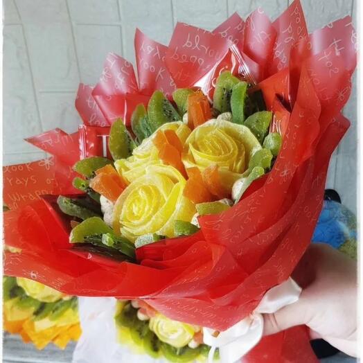 Букет манго - розы в красном