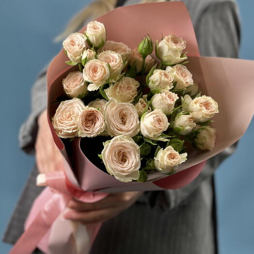 Charming simply!  💐🦋🍀 больше Цветов и меньше обертки пустой ;)