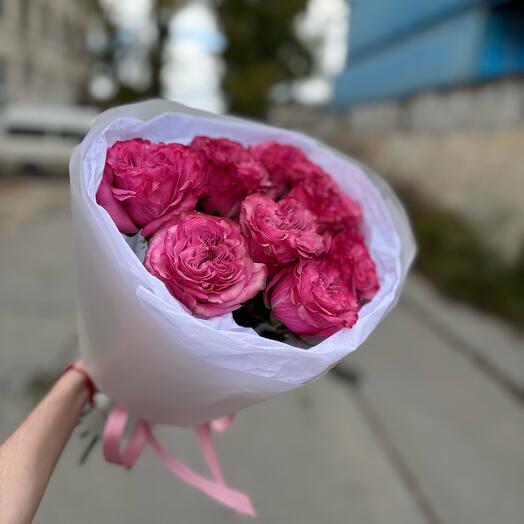 Моно букет из 9 пионовидных роз