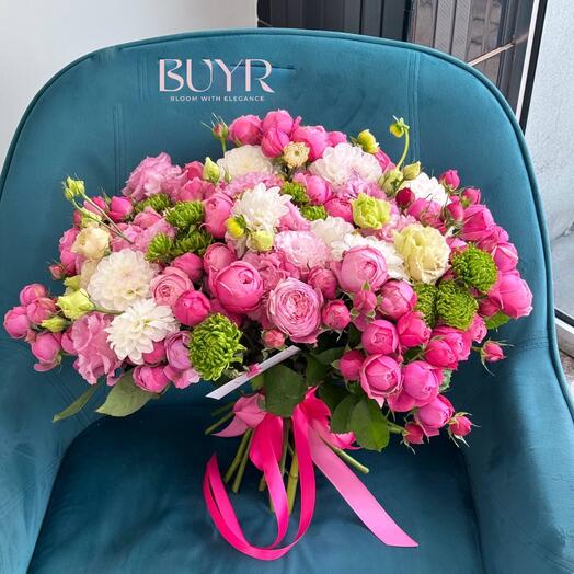 Розовое Очарование из пионовидных роз