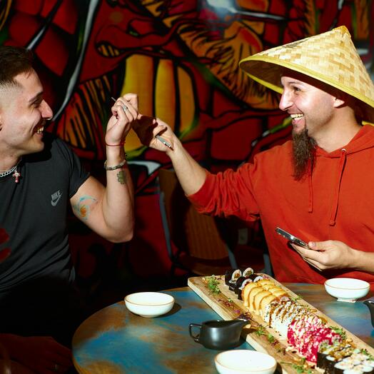 1 метр суши + 1 литр джин-тоника/1Meter of Sushi+1Liter of Gin Tonic