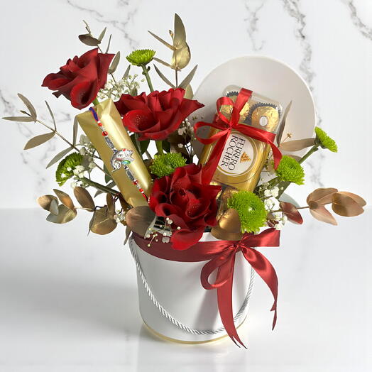 Ferrero Luxe Bloom Box | Red Roses   Premium Chocolate Gift Hamper