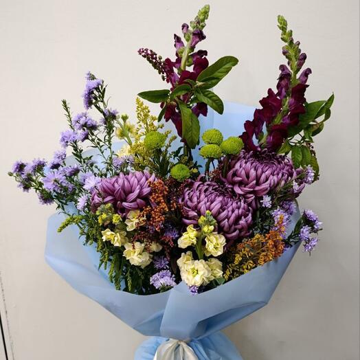 Букет с хризантемой  Бигуди  без роз