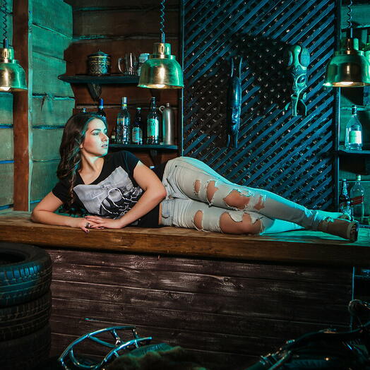 Подарочный сертификат «Фотосессия в студии» (Пакет 1, от 1 до 6 чел)