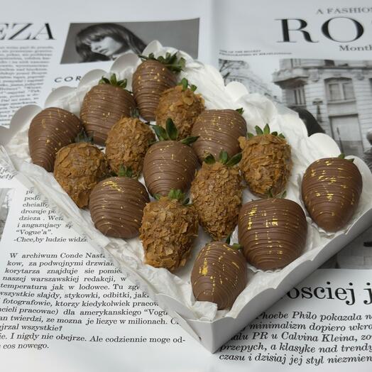 Классический набор клубники в шоколаде callebaut