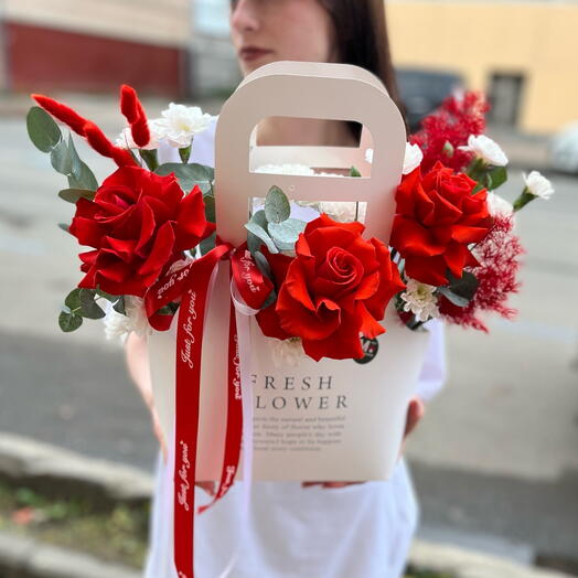 Композиция с французскими розами ️